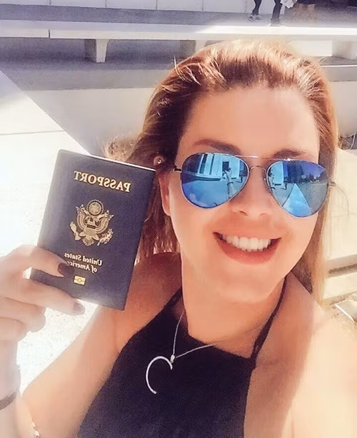 Vượt qua những khó khăn ban đầu, Machado dần chứng tỏ bản thân là một người đẹp đa tài. Cô xuất hiện trong các vở opera ở Nam Mỹ và Tây Ban Nha, còn phát hành hai album nhạc Cô cũng là Hoa hậu Hoàn Vũ đầu tiên làm gương mặt trang bìa cho tạp chí Playboy danh tiếng. Tháng Năm vừa qua, Machado được cấp quốc tịch Mỹ.