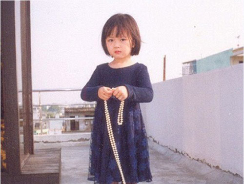 Ngay từ tấm bé, con gái Hoa hậu Giáng My đã rất xinh xắn, sở hữu nhiều nét đẹp đáng ghen tị.