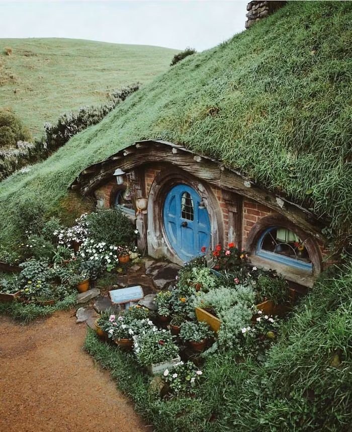 Nhà là nơi để về, là chốn bình yên giúp bạn trút bỏ mọi ưu phiền trong cuộc sống.