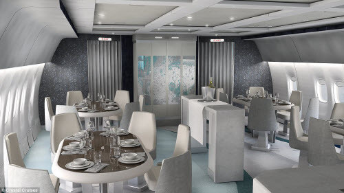 Nội thất trên máy bay thương mại sang trọng nhất thế giới khiến bất cứ hành khách nào cũng phải hài lòng. Phòng ăn sử dụng bàn ghế bọc da với phong cánh hiện đại và sang trọng cùng dụng cụ ăn uống bằng pha lê và sứ cao gấp như trong nhà hàng 5 sao.