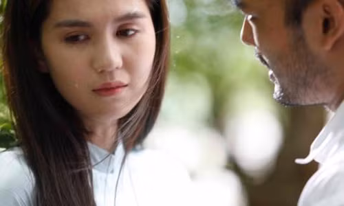 Nguoi mau Ngoc Trinh: Phim Vong eo 56 70% that, 30% rom