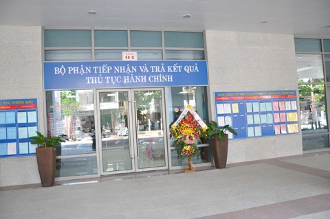 Để đảm bảo an toàn và bảo mật tuyệt đối cho tòa nhà, ban quản lý Tòa nhà Trung tâm hành chính cho biết, toàn bộ các khu vực hành lang ra vào tòa nhà, khu vực lobby tại thang máy, vành đai quanh tòa nhà đều được lắp đặt hệ thống camera an ninh theo tiêu chuẩn, giám sát chặt chẽ 24/24 giờ.