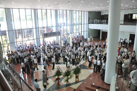 Toàn bộ các phòng làm việc trong tòa nhà đều được sử dụng ánh sáng tự nhiên và hệ thống thông gió thoáng mát.