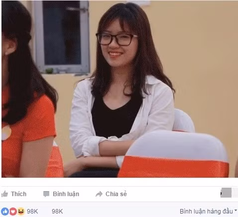 Dieu bat ngo ve co gai xinh dep dang khoc bi quay len