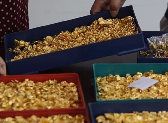 Tuy nhiên, qua quá trình điều tra, mật phục, tới ngày 14/10, cơ quan công an đã bắt giữ được nghi phạm và thu hồi toàn bộ số vàng nói trên.