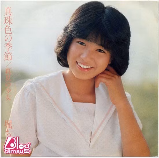 Sau đó, nữ diễn viên "Cố lên Chiaki" trở thành gương mặt được săn đón bậc nhất của xứ sở hoa anh đào.