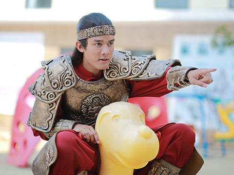 De tu Thanh Long ve Viet Nam dong Luc Van Tien