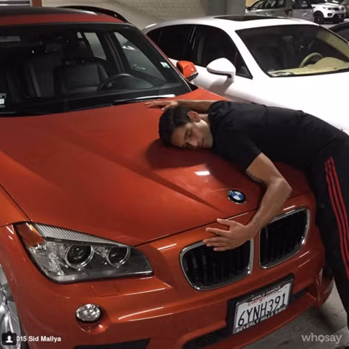 Mallya là một chàng trai cực mê thể thao, nhất là môn hockey và cricket. Điều thú vị là học ở bất cứ trường nào, sớm hay muộn thì anh cũng “kiếm” cho mình chức đội trưởng đội hockey của trường đó. Chẳng thế mà ngay khi học hành xong xuôi, anh tự bỏ tiền thành lập cho mình 1 đội cricket chuyên nghiệp, do anh làm giám đóc và đội do tập đoàn UB của cha anh sở hữu.