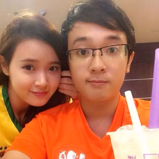 Cả 2 chị em Midu đều là những học sinh giỏi và đạt thành tích cao trong học tập.