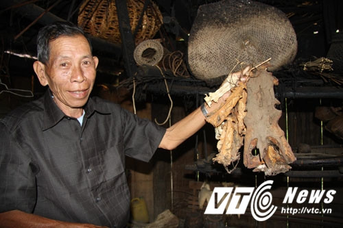 “Thuy quai” khong lo song Ma va chuyen tho san giu so thuy quai