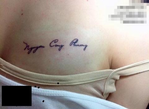 Nhiều cặp đôi khác trong V-biz dù yêu nhau đến mấy cũng không dám làm điều tương tự như Hòa Minzy. Với hình xăm ấy, từ trước đến nay Hòa Minzi vẫn thường xuyên chọn những trang phục có thể kín đáo phía dưới, nhưng tuyệt nhiên sẽ phải giúp cô khoe được họ và tên người yêu lấp ló trên cơ thể mình