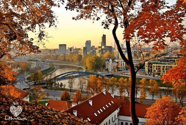 Vilnius (Lithuania): Thủ đô Vilnius của Lithuania không phải là một điểm du lịch hấp dẫn vào các mùa đông hay hè, nhưng mùa Thu, nơi đây thực sự thu hút du khách.