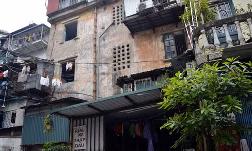 Những khu nhà lụp xụp có giá hàng tỷ đồng.