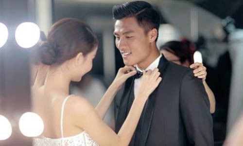 Cặp đôi này tỏ ra khá hạnh phúc khi ở bên nhau.