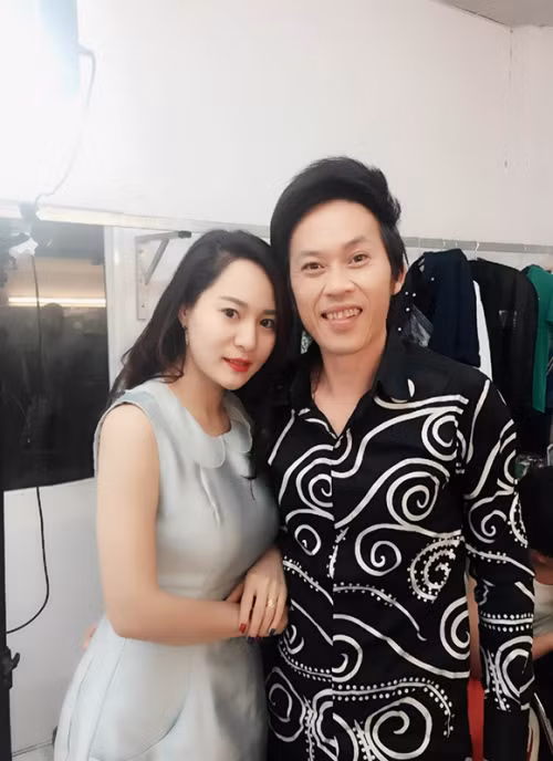 Ngo ngang voi nhan sac con gai nuoi cua Hoai Linh