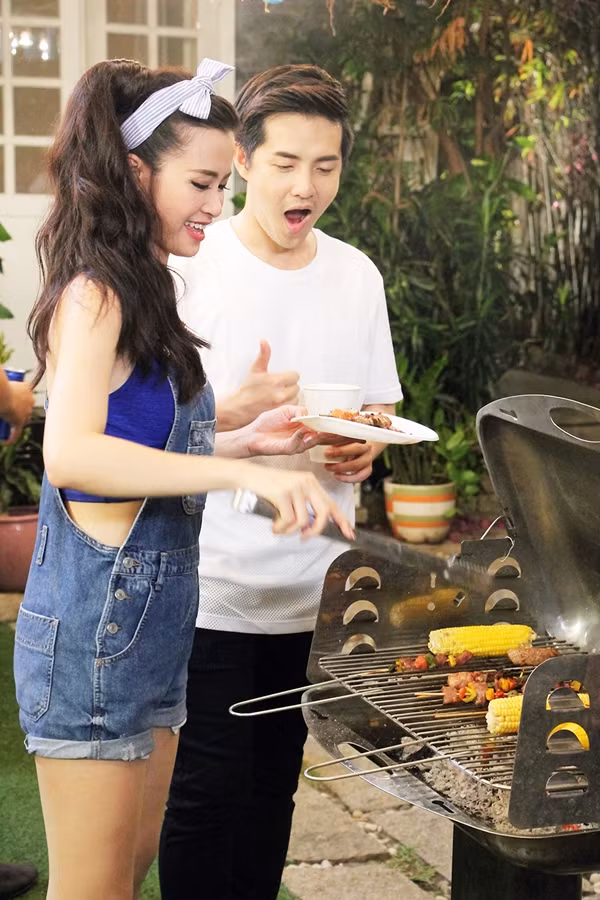Bữa tiệc BBQ được cô nàng bí mật tổ chức dành tặng cho bạn trai.