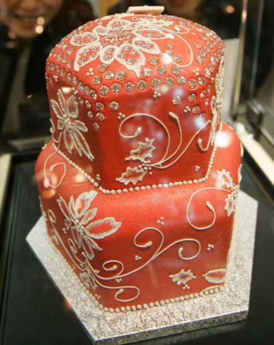  Món bánh tráng miệng đắt nhất hành tinh vị trái cây có đính kim cương này trị giá 1,65 triệu USD.