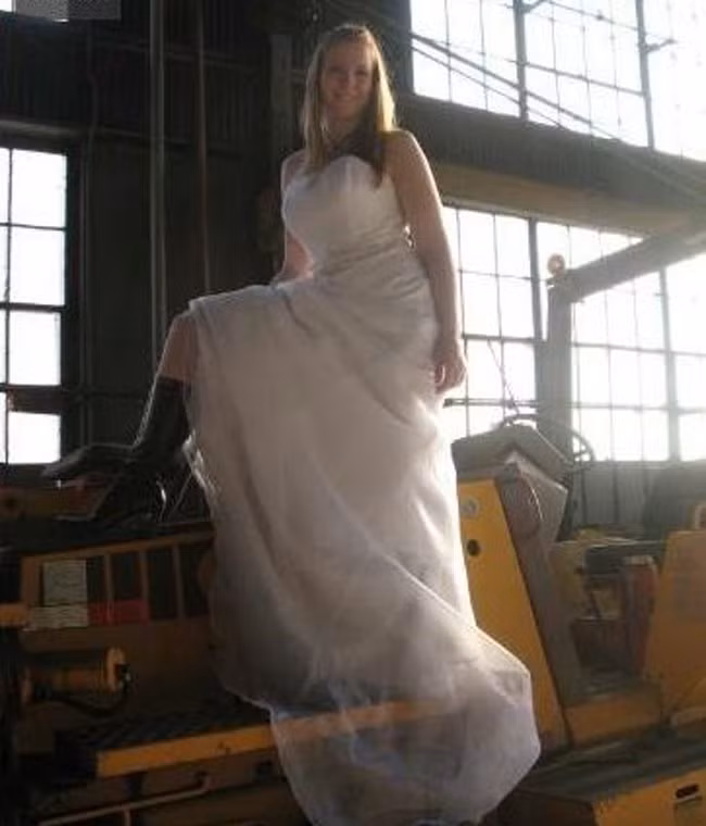 Một kiểu tạo dáng rất "mạnh mẽ".