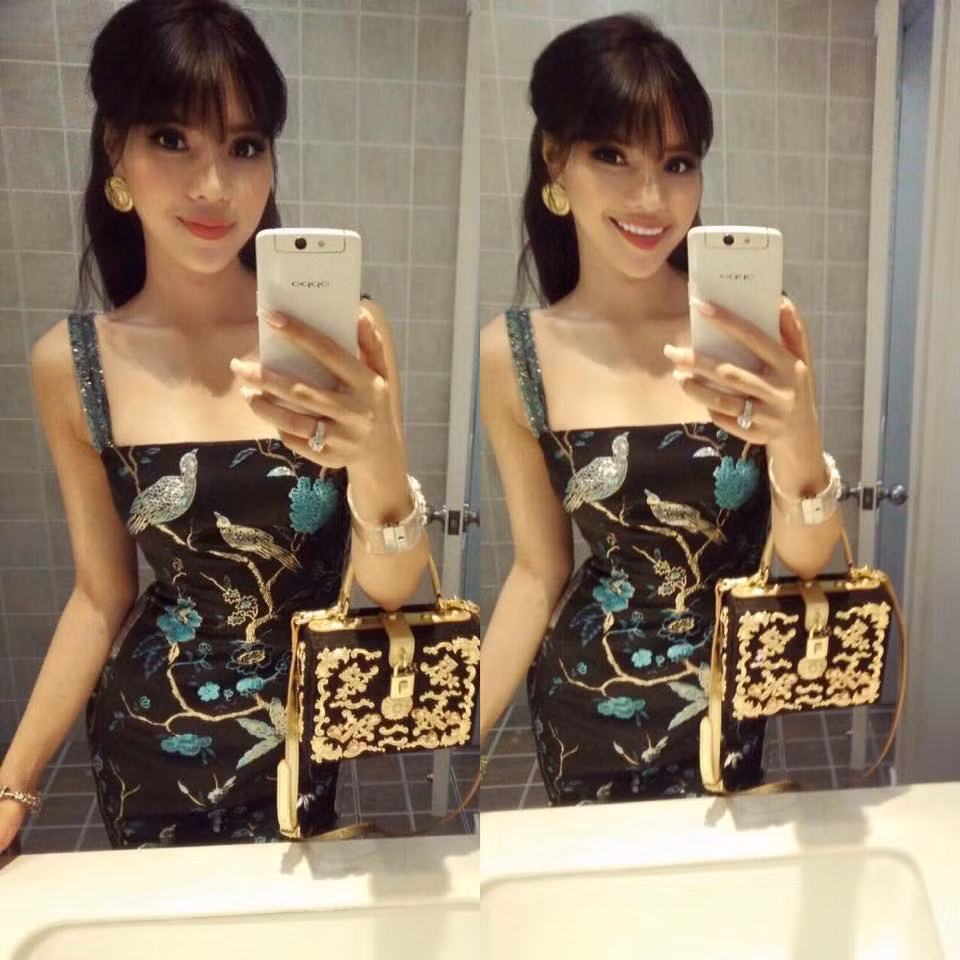 Dòng túi Docle &amp; Gabbana sang chảnh và xa xỉ không thể thiếu trong tủ đồ của cựu nữ sinh Ngoại Giao.