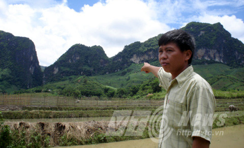 Anh Pâng chỉ nơi hổ thường về.