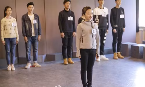 Lam Dieu Kha “thoi mat” khi bi hai truong dai hoc tu choi