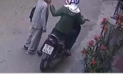 Thông tin cụ bà ở Huế bị "thôi miên" gây xôn xao.