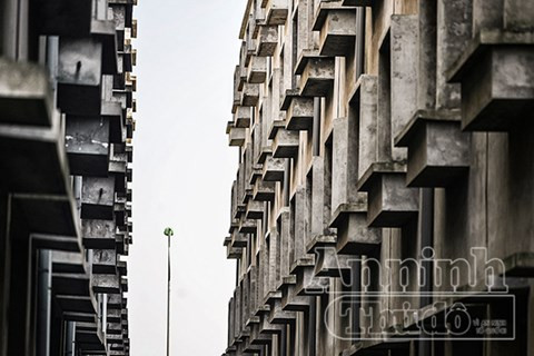 Bỏ hoang cả chục năm, những ngôi nhà với nằm thi gan với tuế nguyệt...