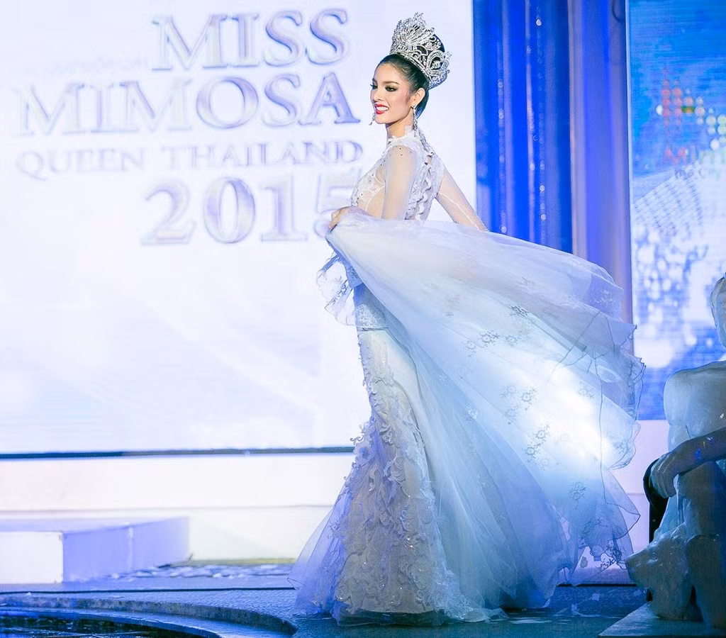 "Mỗi người sinh ra đều có ước mơ. Tôi không may mắn như nhiều người khi chào đời với hình hài không như ý. Nhưng tôi đã thay đổi bản thân, tìm được chính mình", cô nói về quyết định chuyển đổi giới tính khi 18 tuổi.