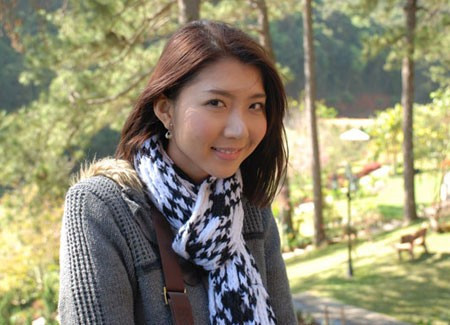 Là 1 trong những chân dài khá đình đám hiện nay, Ngọc Quyên không chỉ nổi tiếng bởi sự nghiệp mẫu vững vàng, mà còn bởi khuôn mặt thay đổi theo thời gian của người đẹp.