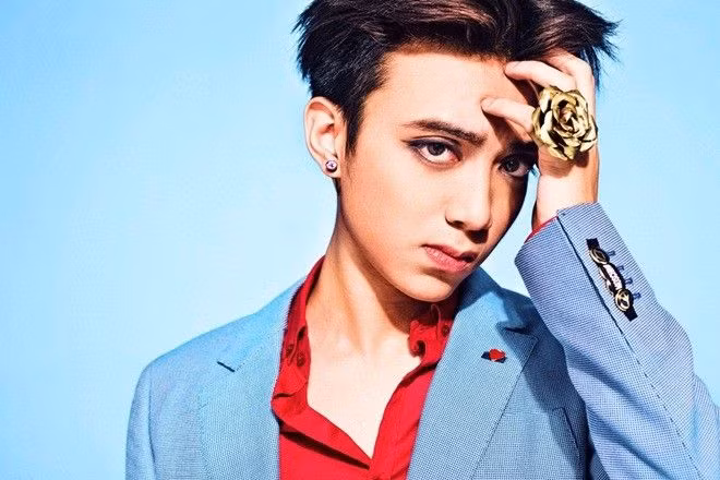 Tuy nhiên chỉ sau 2 ngày Chúng ta không thuộc về nhau lập kỷ lục, Soobin Hoàng Sơn cùng ca khúc Phía sau một cô gái đã vươn lên dẫn đầu khi Hoàng Sơn chỉ mất 4 tháng để đạt con số 100 triệu lượt xem. Được đánh giá là hiện tượng nổi bật của Vpop trong thời điểm cuối năm 2016, sự kết hợp đầu tiên giữa Soobin Hoàng Sơn và Tiên Cookie nhanh chóng thu hút sự quan tâm của truyền thông lẫn đông đảo công chúng.