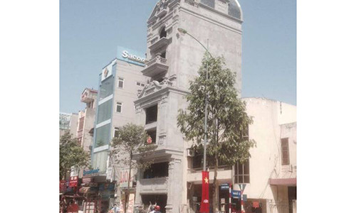 Công trình số 216 Quang Trung đang được xây sai phép nhưng chính quyền địa phương vẫn không xử lý dứt điểm?