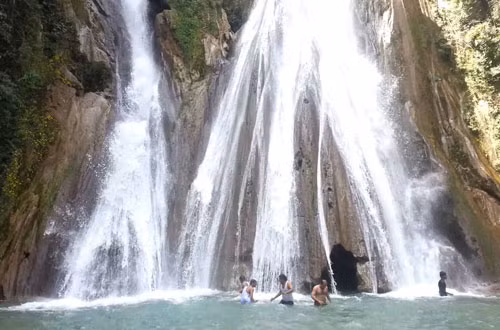 6. Thác Kempty (bang Uttarakhand).