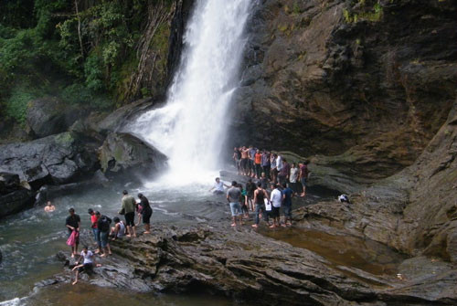 10. Thác Soochipara (Kerala).