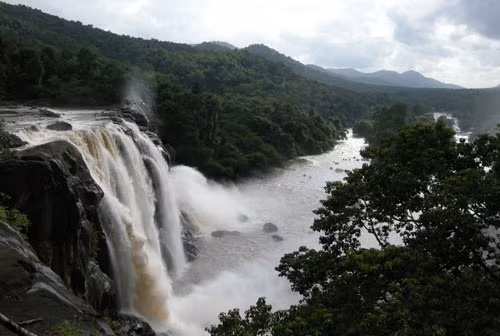 2. Thác Athirappilly (bang Kerala).