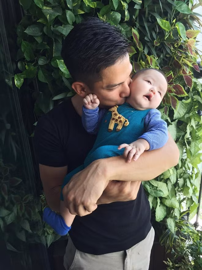 Bé Alex Chí An sinh ngày 19/6 đúng ngày sinh nhật của bố. Con trai chào đời giúp cuộc sống của Tâm Tít thêm hạnh phúc và viên mãn. Hiện tại Tâm Tít đã quay lại với công việc. Cô là gương mặt đại diện sáng giá được nhiều nhãn hàng lựa chọn. Cuộc sống đủ đầy, hạnh phúc viên mãn bên chồng con của Tâm Tít là niềm mơ ước của nhiều cô gái trẻ.