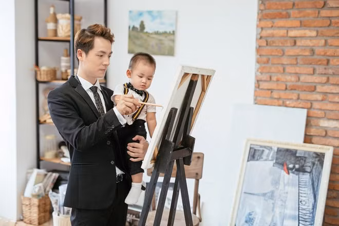 Giọng ca Thiên đường vắng em thường đưa vợ con đi chơi, du lịch vào mỗi dịp cuối tuần, lễ Tết.