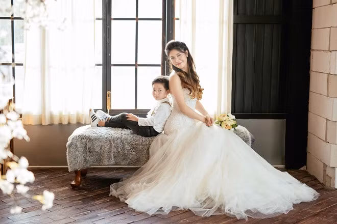 Sau đó, khi Đăng Khôi quyết định Nam tiến, Thủy Anh đã từ bỏ công việc, gia đình ở Hà Nội để theo anh. Cặp đôi kết hôn vào tháng 7/2013.