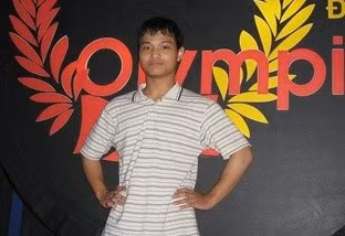 Mùa thi thứ 8 ghi dấu số điểm kỷ lục (tính đến thời điểm đó) của thí sinh Phạm Vũ Lộc (THPT chuyên Hà Nội - Amsterdam, Hà Nội) với 385 điểm. Ảnh: Olympia Vietnam.