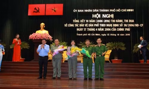 Kien nghi chon nguoi hoan luong tham gia bao ve dan pho