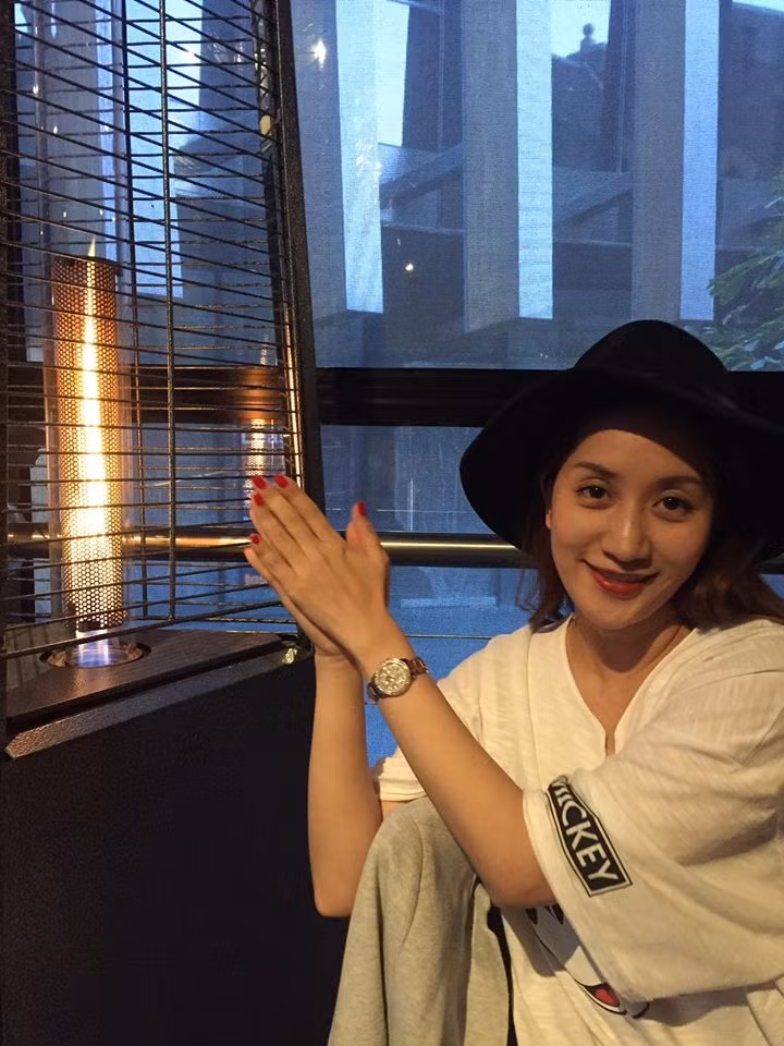 Khánh Thi hài hước tâm sự "Đêm đêm nằm mơ phố !Mơ như mình quên hết".