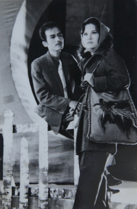 Theo các nghệ sĩ Nhà hát kịch Việt Nam, giữa các gương mặt gạo cội của Nhà hát thời đó như Thế Anh, Trọng Khôi, Hà Văn Trọng, Đoàn Dũng, Nguyệt Ánh... Phạm Bằng vẫn được khán giả biết tới bởi lối diễn thông minh và chuẩn mực của mình. Phạm Bằng và nghệ sĩ Mỹ Dung trong vở Hoa anh túc (1977) - vở diễn nói về cuộc kháng chiến ở Bulgarian.