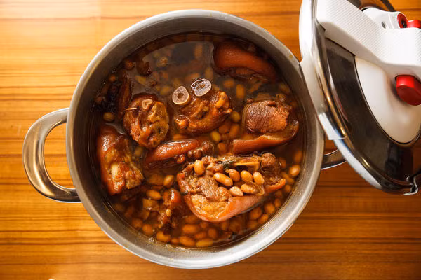 Múc ra bát và thưởng thức thôi.