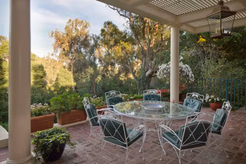 Nơi giải trí lãng mạn của Taylor sau một ngày làm việc vất vả.