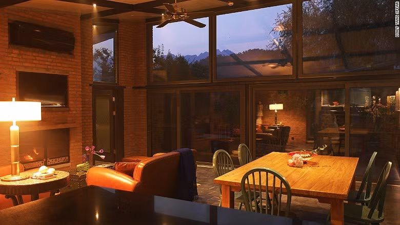 Công trình thu hút nhiều khách du lịch, tạo công ăn việc làm và thu nhập cho dân làng. Vị kiến trúc sư cho hay gần đây người Trung Quốc có xu hướng lựa chọn những những ngôi nhà ở nông thôn. Họ muốn thực phẩm sạch và an toàn, không khí trong lành.