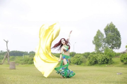 Trong ngôi trường này, Đào Hà cũng đã gặt hái được nhiều những thành tích đáng nể, do hoạt động rất năng nổ trong công tác đoàn hội nên cô gái dễ thương này được rất nhiều giấy khen của Viện Điện (Trường Bách Khoa có phân ra nhiều khoa tương đương với tên gọi là Viện – PV) và trường.