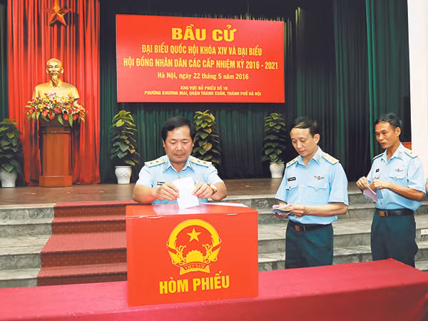 10 su kien noi bat cua Quan chung PK-KQ nam 2016-Hinh-2