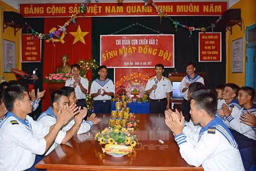 Xuân vui tươi trên đảo Đá Thị.