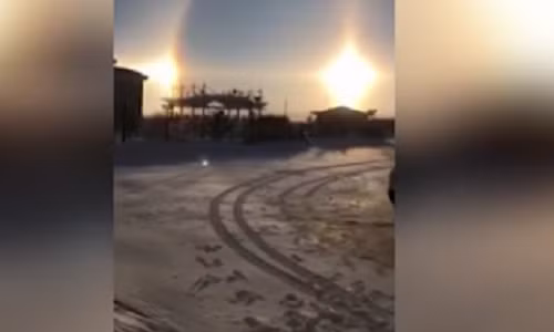 Ky quai ba mat troi xuat hien cung luc o Trung Quoc