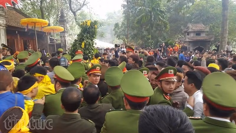 Dam dap, danh nhau ta toi cuop loc hoi den Giong-Hinh-2