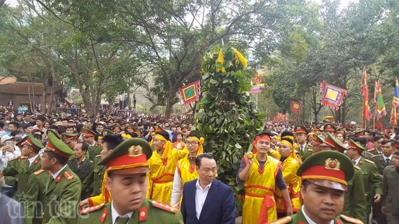 Dam dap, danh nhau ta toi cuop loc hoi den Giong